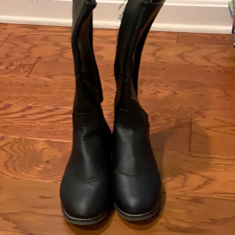Girls size 5 old navy dress shoes